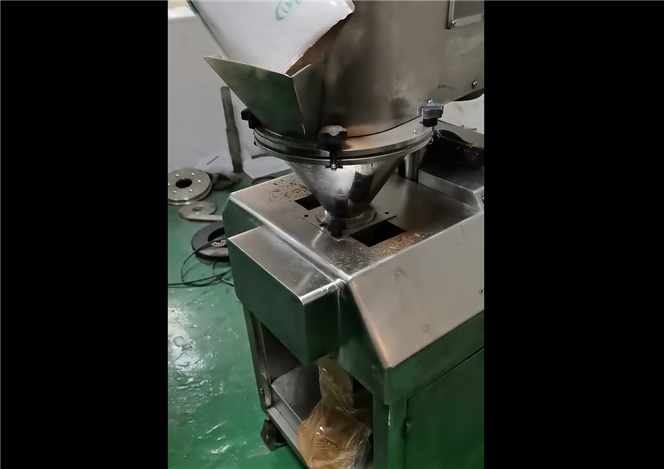 江蘇國朗：GLM-25干法制粒機制粒效果展示