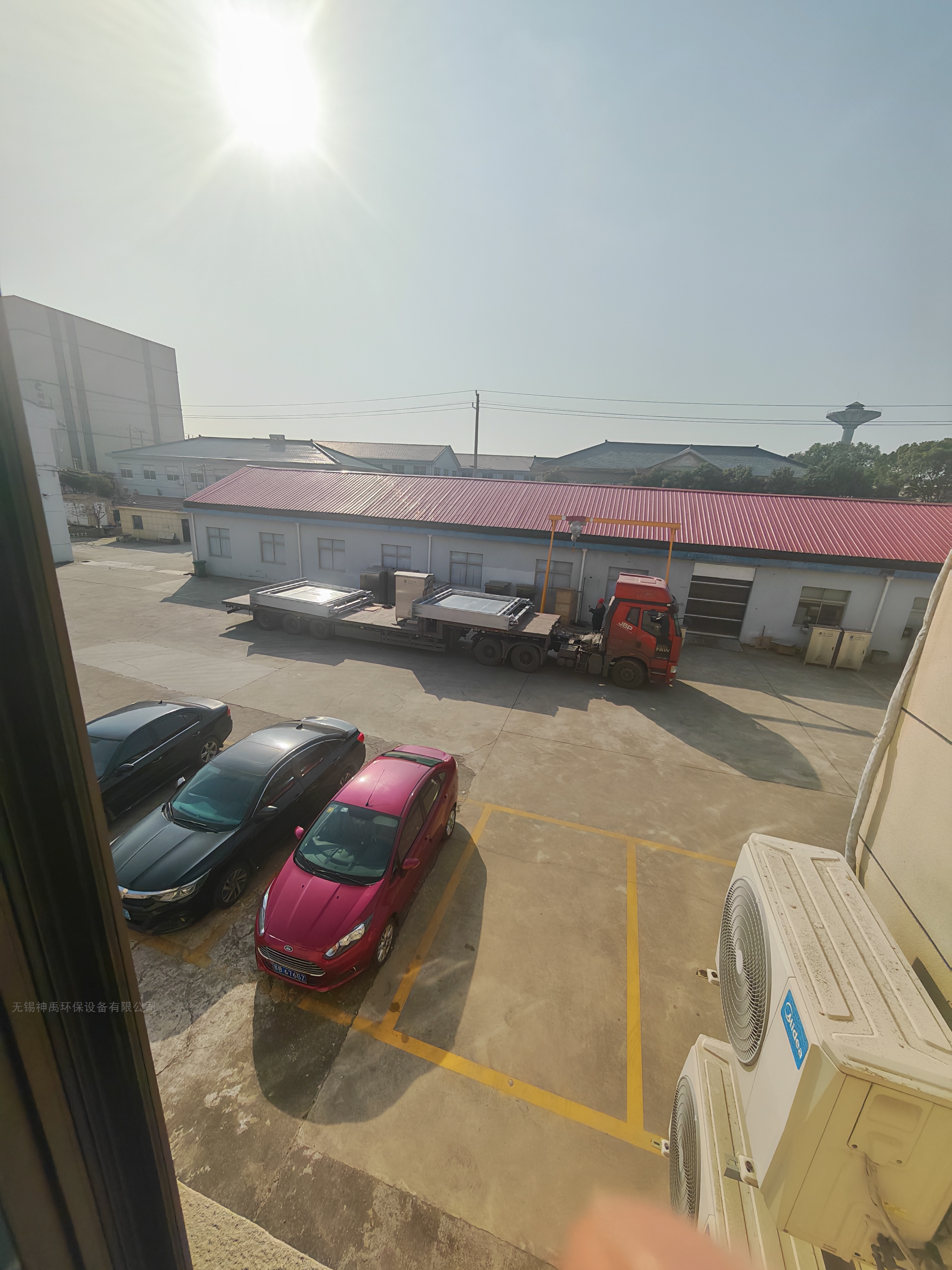 齊魯大地的液動下開式堰門發(fā)貨了