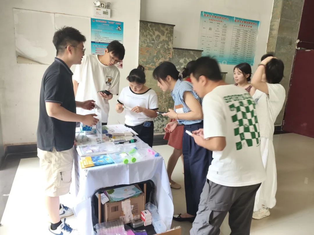 【活動回顧】直擊實驗室現場！東銳科技&碳基生命暑期福利路演圓滿收官